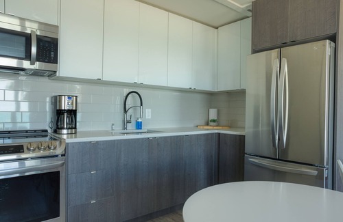 Wainfleet Cottage | Suite 208: Beautiful 1-Bedroom Beachfront Suite