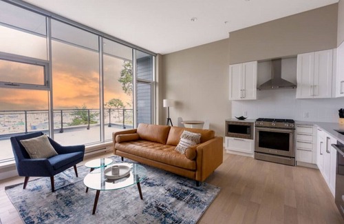 Regional District of Nanaimo Apartment | Suite 210 · Suite #210: Contemporary Oceanfront Accommodation