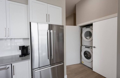 Regional District of Nanaimo Apartment | Suite 210 · Suite #210: Contemporary Oceanfront Accommodation