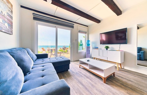 Wainfleet Cottage | Suite 212: Beautiful 3-Bedroom Beachfront Townhouse
