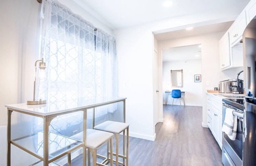 Midtown Apartment | Suite #29 Modern One Bedroom in Midtown, OKC!