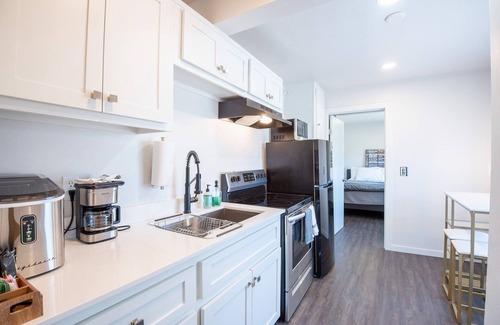 Midtown Apartment | Suite #29 Modern One Bedroom in Midtown, OKC!