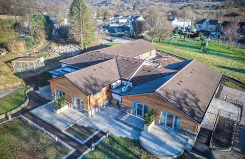 Pen-y-cae Apartment | Suite 4 - Sleeping Giant Hotel - Pen Y Cae Inn