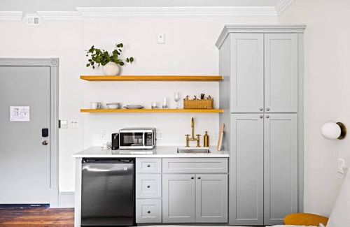 Connecticut Ave - K Street Apartment | Suite 4C at Maison Dupont, a Dupont Circle Inn