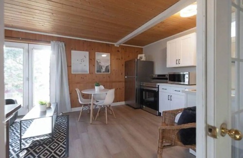 Bluewater Apartment | Suite 5 - Relax in beautiful Bayfield - 15min from Grand Bend