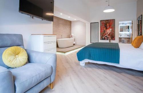 Pen-y-cae Apartment | Suite 5 - Sleeping Giant Hotel - Pen Y Cae Inn