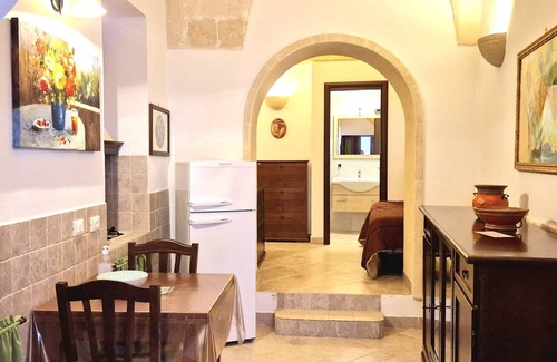 Grottaglie House | Suite 65 in the heart of Grottaglie's historic center