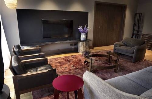 Sector 1 Apartment | Suite 9 GROW 2 bedroom, 2.5 bathroom, Living, Kitchen