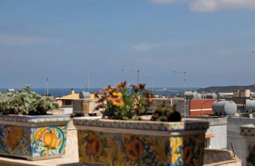 Pachino Condo | Suite Apartment with fine furnishings - Minerva