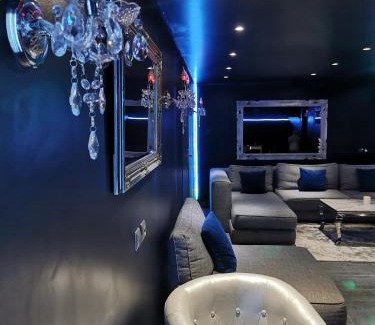 Chelles House | Suite avec piscine privée