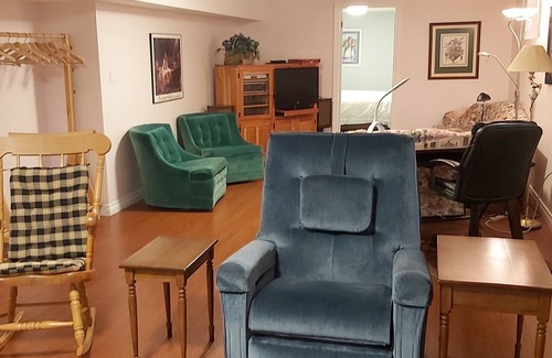 Clanton Park Apartment | Suite Blossoms on transit