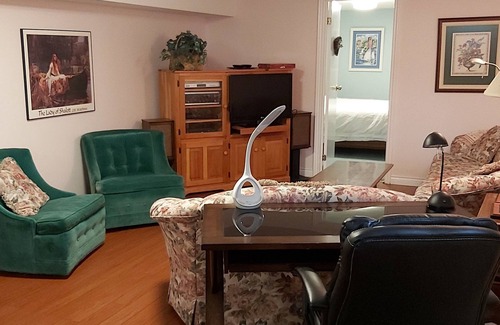 Clanton Park Apartment | Suite Blossoms on transit