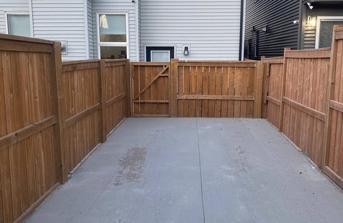 Calgary House | Suite close to the airport in Calgary with dedicated concrete pad for parking