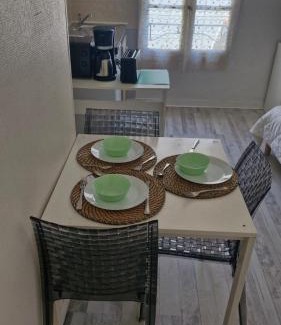 Saint-Helier Apartment | Suite Cosy Gare&TNB à 200 m - 3 personnes - Rennes