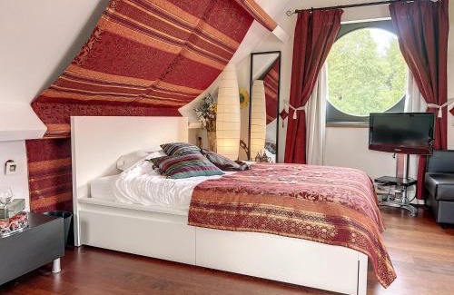 Incourt House | Suite de luxe avec espace salon et balnéo à la campagne