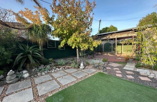 Parow North Apartment | Suite Dreams Adorable One Bedroom Apartment