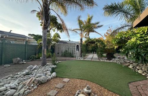 Parow North Apartment | Suite Dreams Adorable One Bedroom Apartment