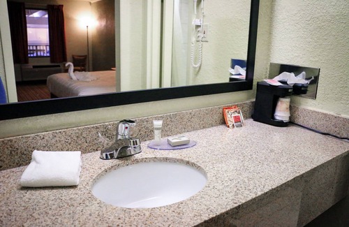 Mattoon Hotel | Suite Dreams Hotel