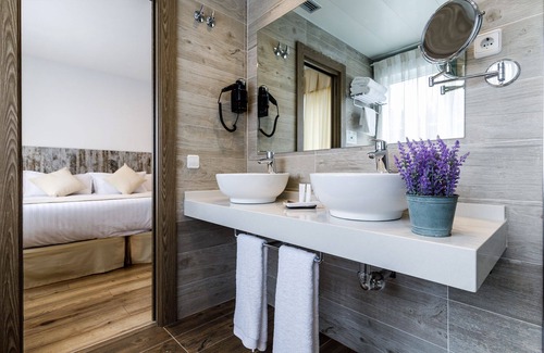 Santander Hotel | Suite Home Pinares
