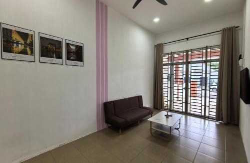 Sungai Karangan House | Suite Karangan Near Inokom