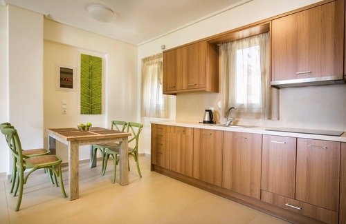 Karavomylos Apartment | Suite Leyland - Meliti