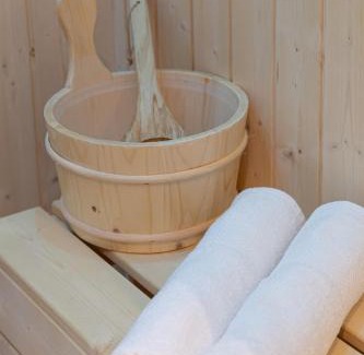 Les Pavillons-sous-Bois Apartment | Suite Love Hammam et Sauna