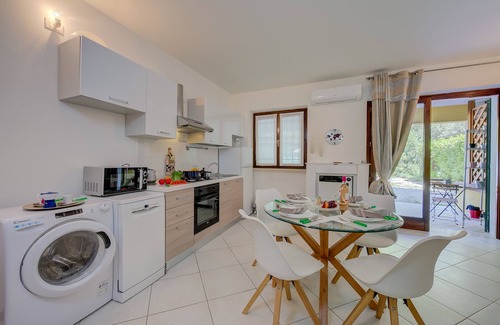 Barbarano Apartment | Suite Perla Salò Terrace 100m from Lake, Salò, Italy