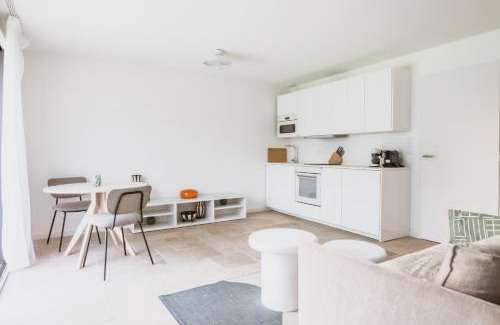 Le Bernard Apartment | Suite raffinée climatisée avec piscine, proche mer