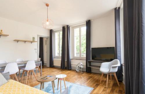 Charleville-Mezieres Apartment | Suite Rimbaud