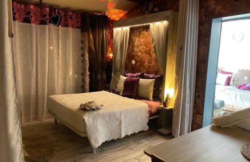 Beaucaire Bed & Breakfast | SUITE spa accès autonome
