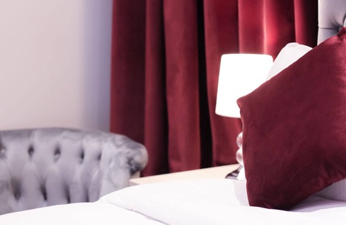 Rushmoor District Apartment | Suite-Standard-Private Bathroom-Street View-Second Floor Apartment D