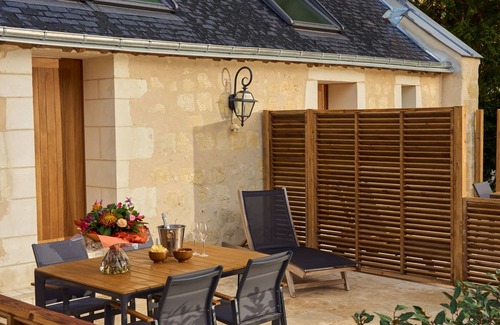 Ballan-Mire Apartment | Suite Terrasse 1 at Domaine de la Commanderie de Ballan