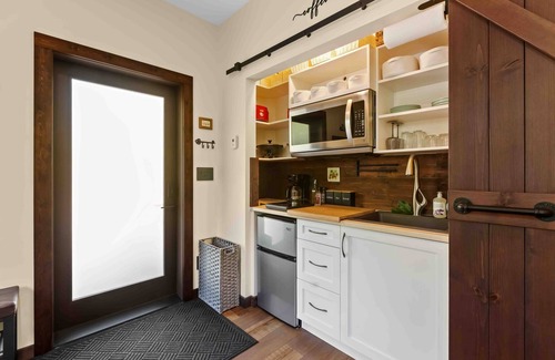 Ucluelet House | Suite Ucluelet - NEW I Sauna I Romantic I Firepit