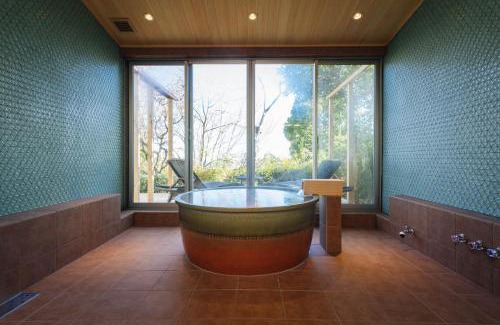 Atami House | Suite Villa Curation Atami Momoyamagaen