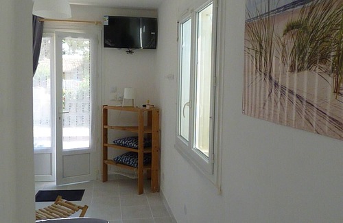 Saujon Apartment | Suite with garden 10 km from Royan beach / Discount on stays of 7 nights