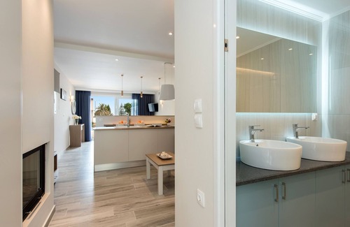 Perama Apartment | Suite with private pool