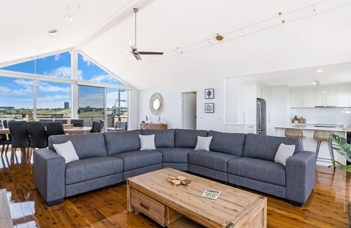 Port Fairy House | Suited for multiple families to enjoy a slice of Port Fairy