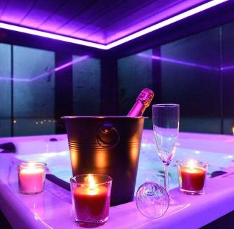 Oupeye Apartment | SuiteDreams-Jungle Suite - Liège