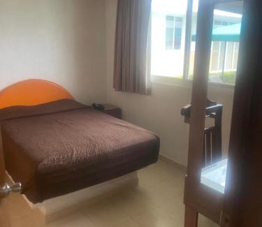 El Oasis Valsequillo Hotel | SUITES HOTEL natural Africam Safari