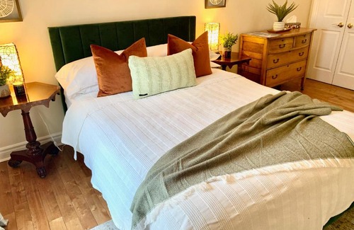 Old Town Historic District Apartment | Suites On King