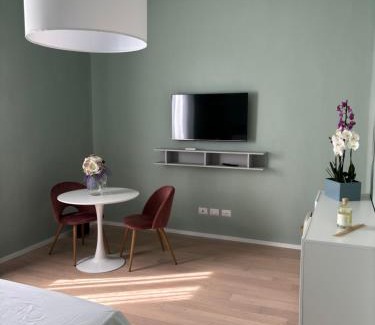 Empoli Apartment | Suites Roma 85