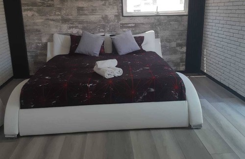 Netanya Ski Chalet | Suitta la piano