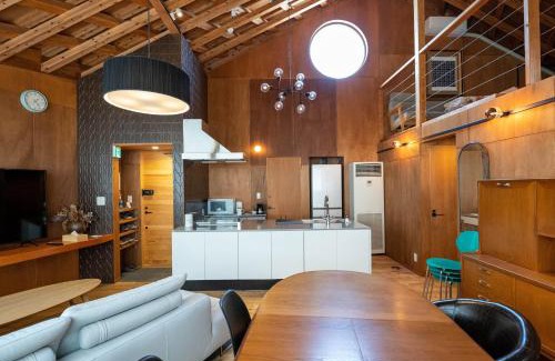 Chuo Ward Apartment | SUMITSUGU HOUSE Atelier