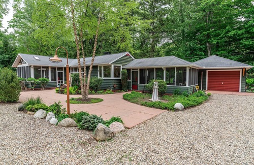 Harbert House | Summer 25 Open! Pool, Hot Tub, HUGE Game Room, short walk to Beach!