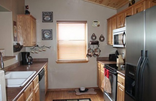 Overgaard Cabin | Summer and Winter Get Away (Bain Trail)