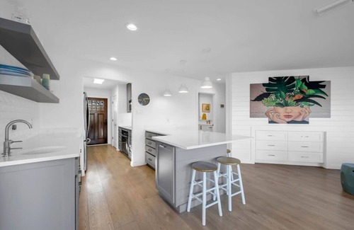 Granite Shoals House | Summer Breeze-Lakefront w/pool, hot tub, & kayaks