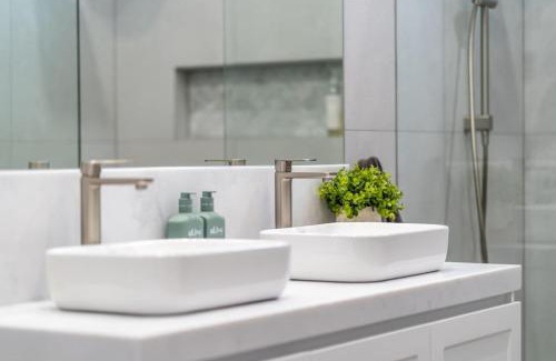 Glenelg East House | Summer Breeze on Cliff St