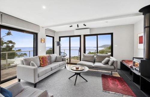Lorne House | Summer By The Bay