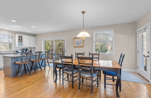 Summersea House | Summer by the Sea - Central to all beaches & ponds
