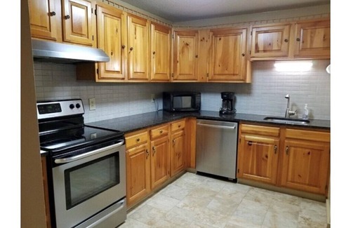 Bartlett Condo | Summer Dates Available!